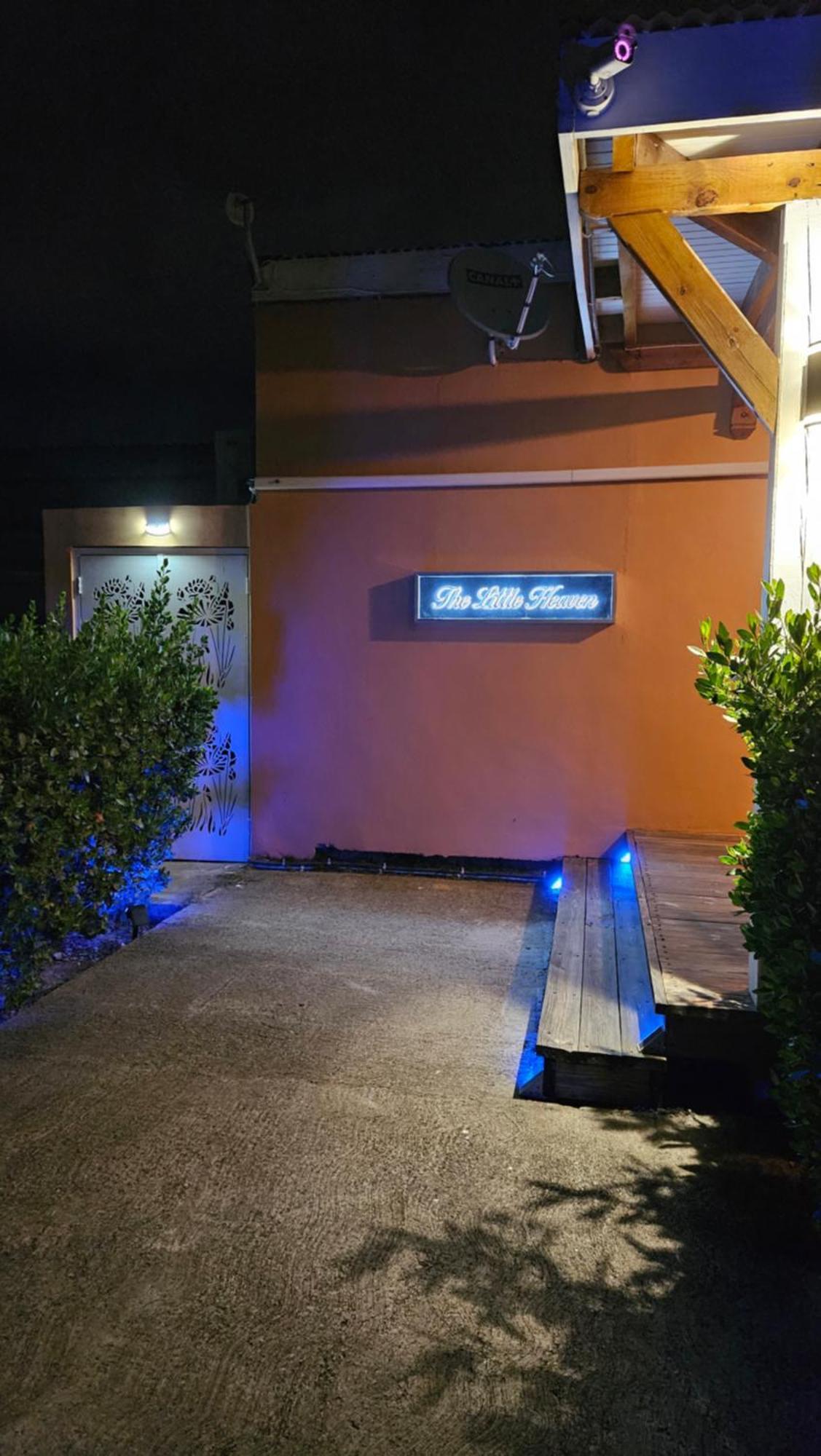 The Little Heaven Apartment Baie Nettle ภายนอก รูปภาพ